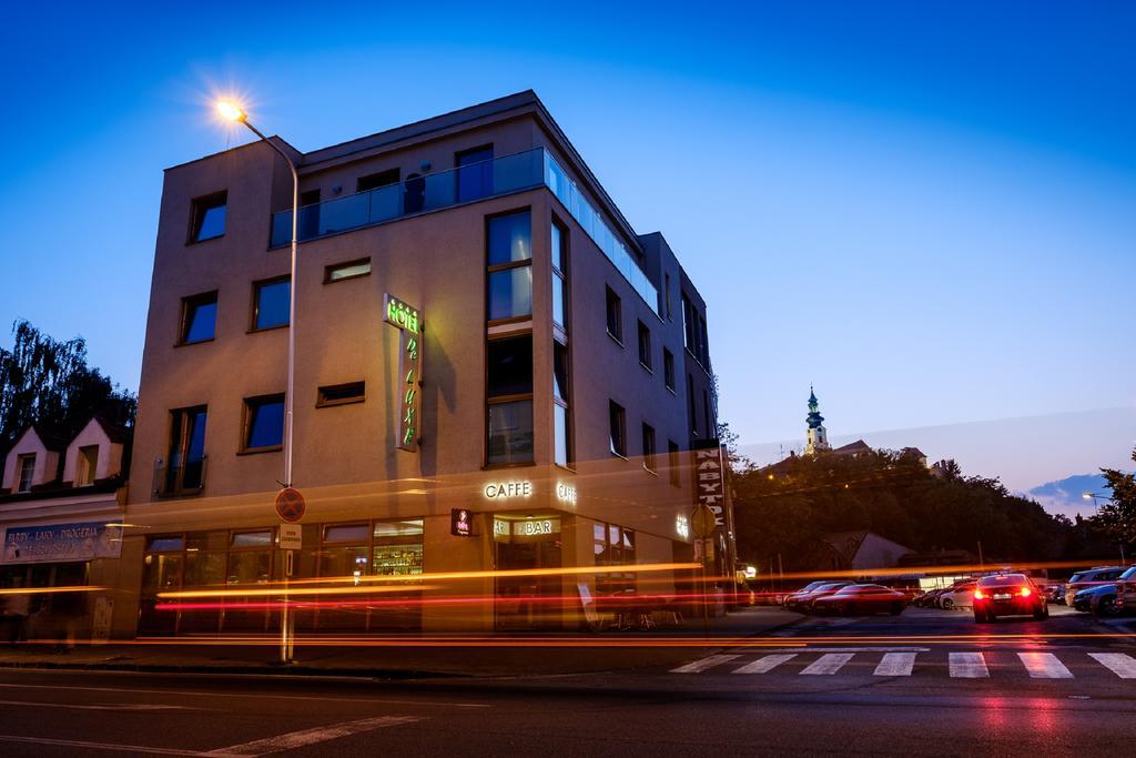 Hotel Deluxe With Free Wellness And Fitness Centrum Нитра Экстерьер фото