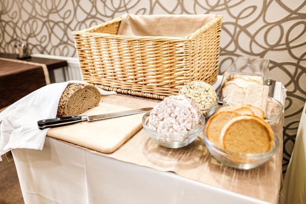 Hotel Deluxe With Free Wellness And Fitness Centrum Нитра Экстерьер фото