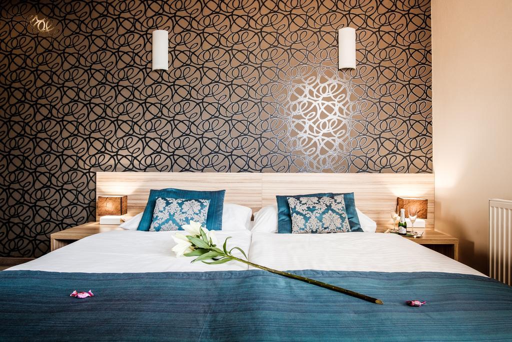 Hotel Deluxe With Free Wellness And Fitness Centrum Нитра Экстерьер фото