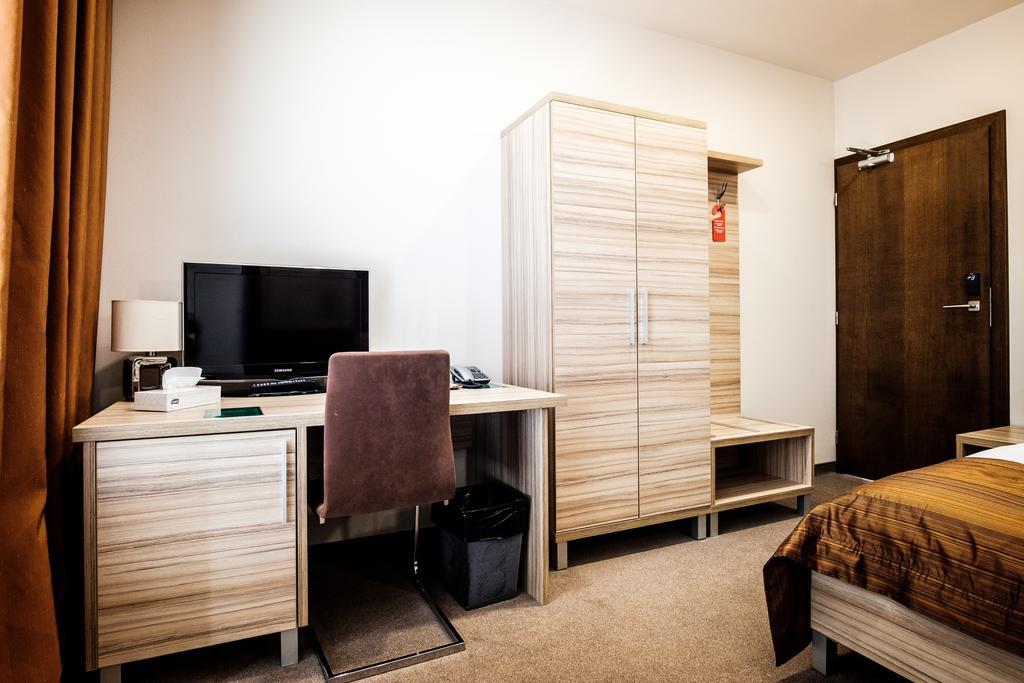 Hotel Deluxe With Free Wellness And Fitness Centrum Нитра Экстерьер фото