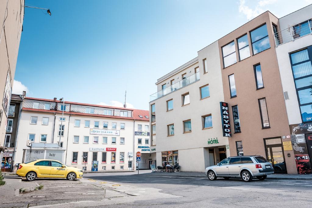 Hotel Deluxe With Free Wellness And Fitness Centrum Нитра Экстерьер фото