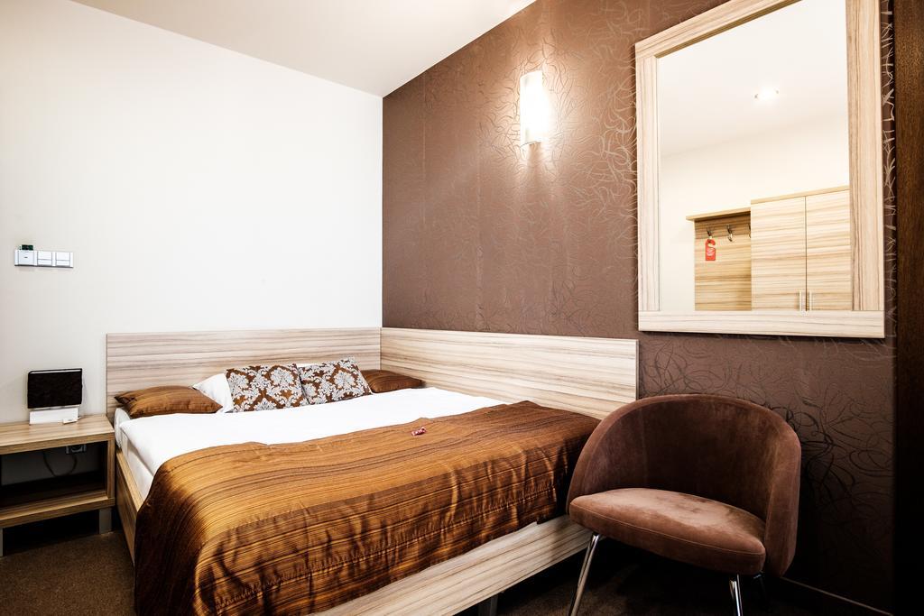 Hotel Deluxe With Free Wellness And Fitness Centrum Нитра Номер фото